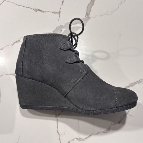 Toms Women’s Grey Suede Leather Wedge Booties Size 9 Laces Gray Fashion Shoes - Picture 11 of 15